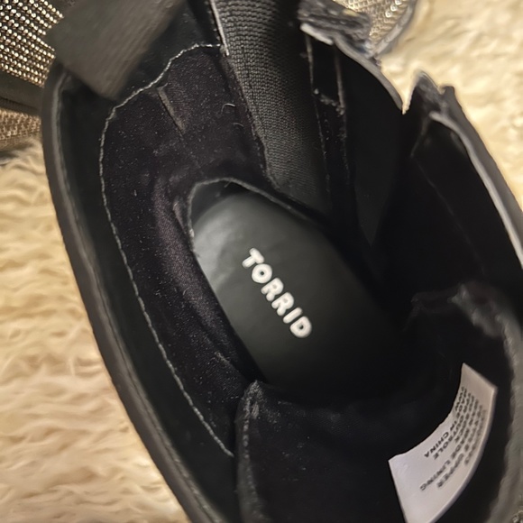 Stevie Chunky Combat Boot - Rhinestone Black (WW) Torrid - Picture 10 of 10